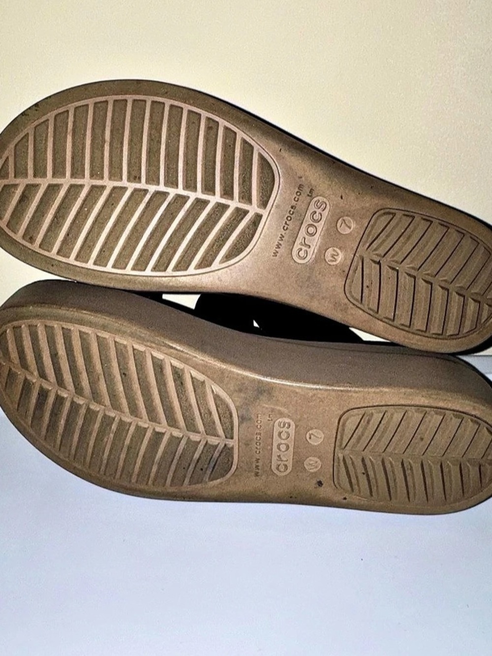 Crocs Brooklyn Low Wedge Sandals Black & Brown US 7 - Picture 10 of 12
